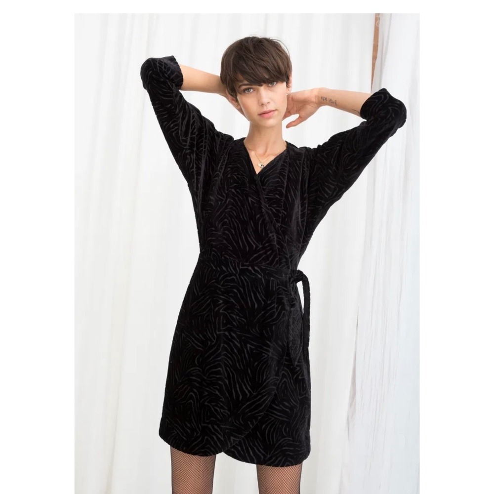 & Other Stories Paris Atelier Black Zebra Velvet Burnout Wrap Dress Size 8